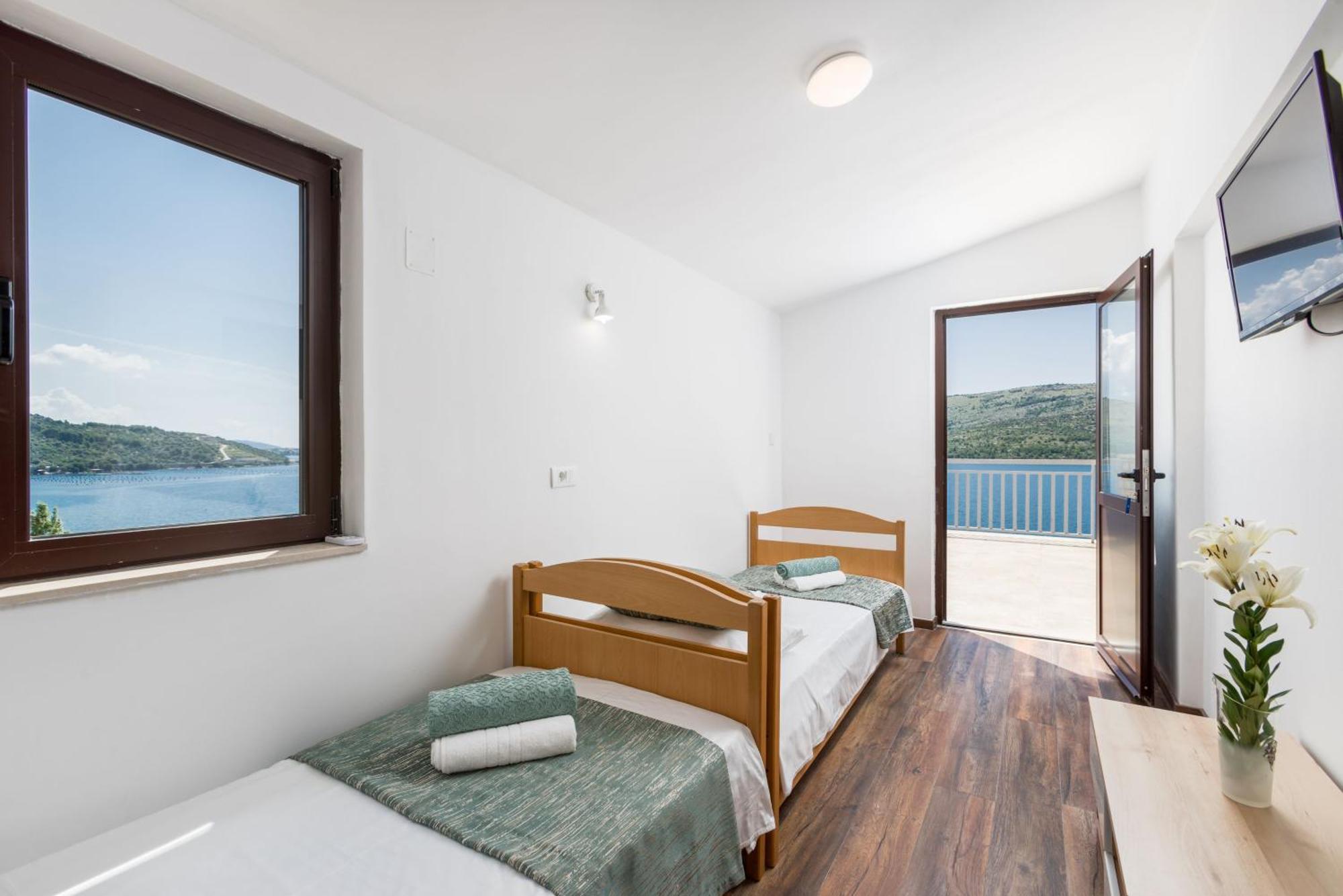 Seaside Villa Lara Mit Beheiztem Swimmingpool Poljica  Eksteriør bilde